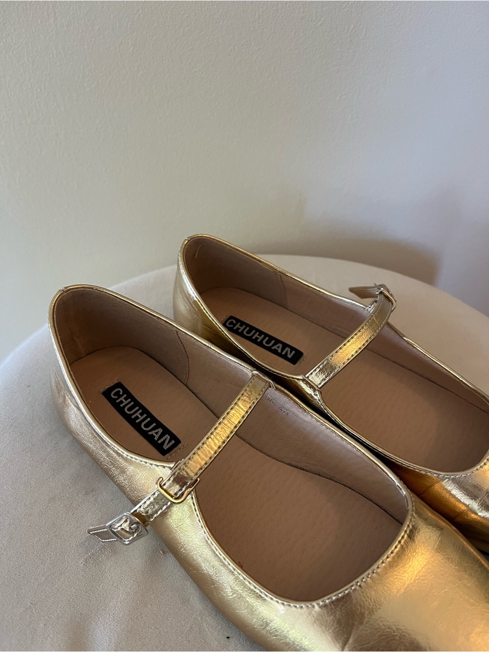 Women's Gold Metallic Mary Jane Flats with Buckle Strap. Size 8.5 - Picture 3 of 7